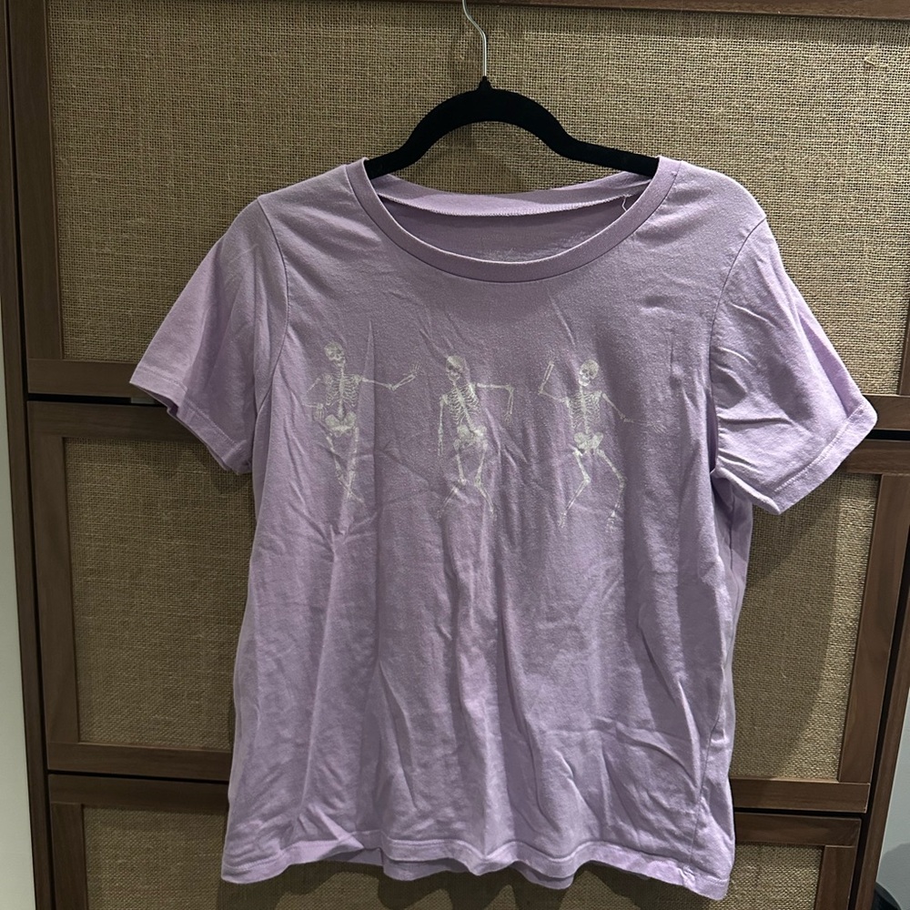 Lavender Graphic Women’s Top